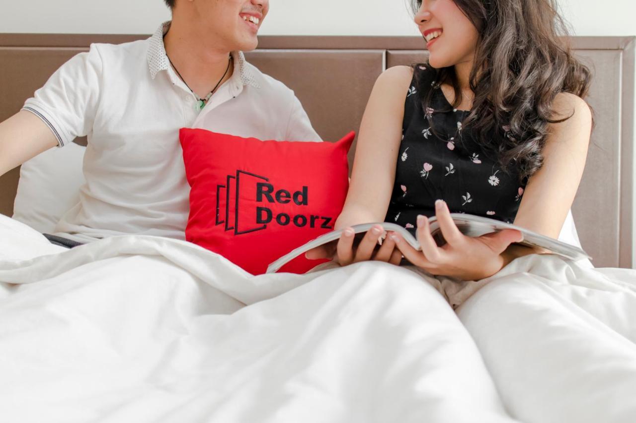 הו צ'י מין סיטי Reddoorz Near Hoa Lu Stadium מראה חיצוני תמונה